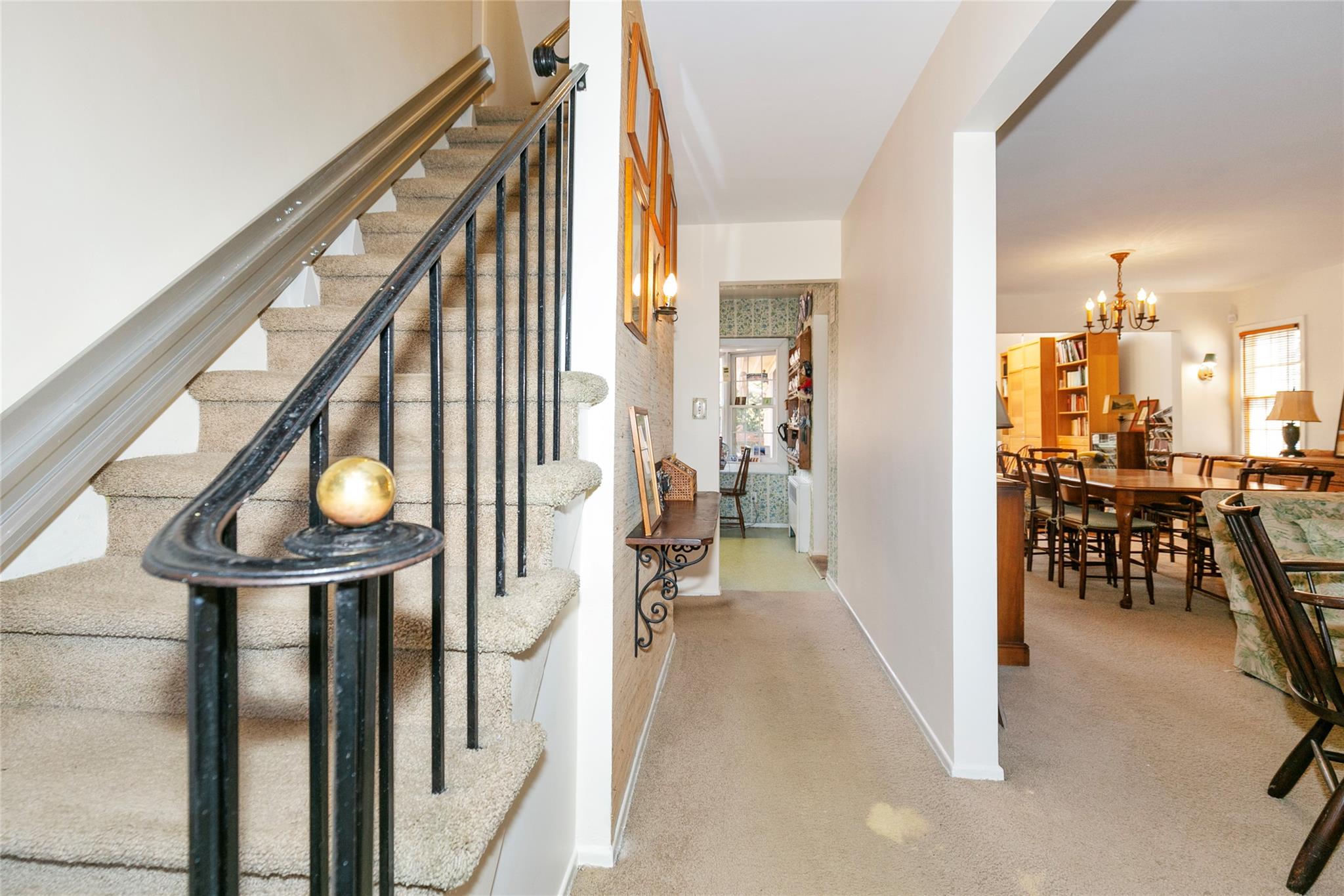 31 Rellim Drive, Glen Cove, New York image 2