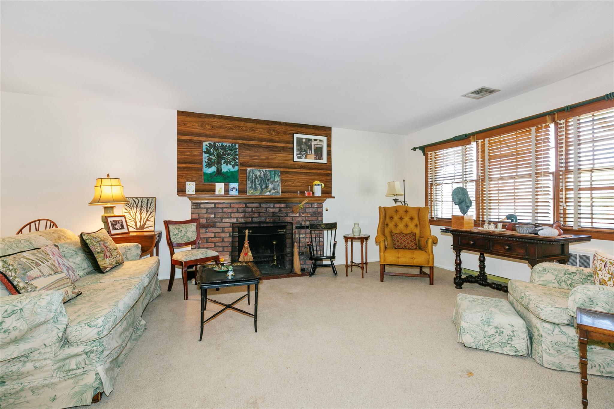 31 Rellim Drive, Glen Cove, New York image 4