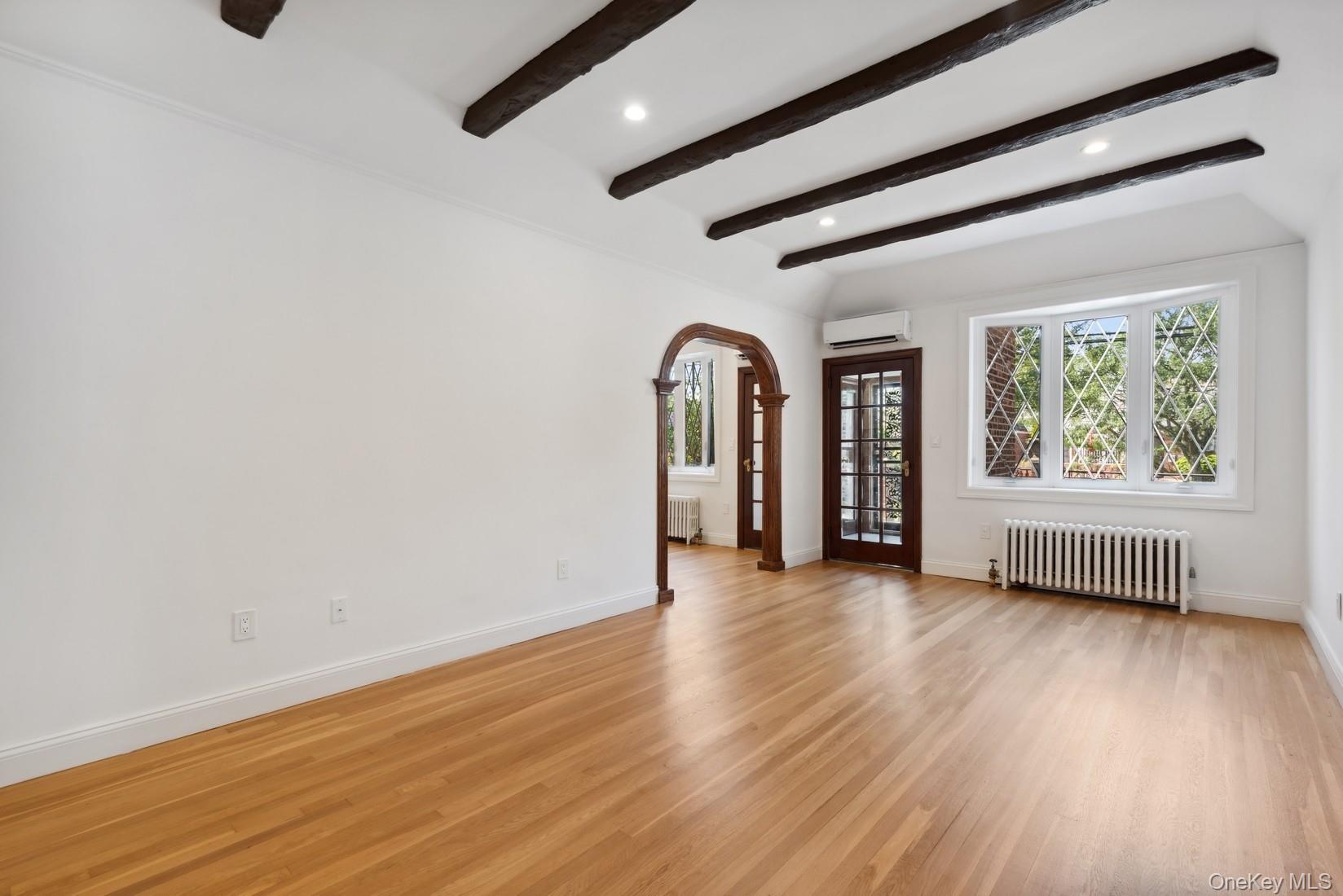 64-23 Alderton Street PH