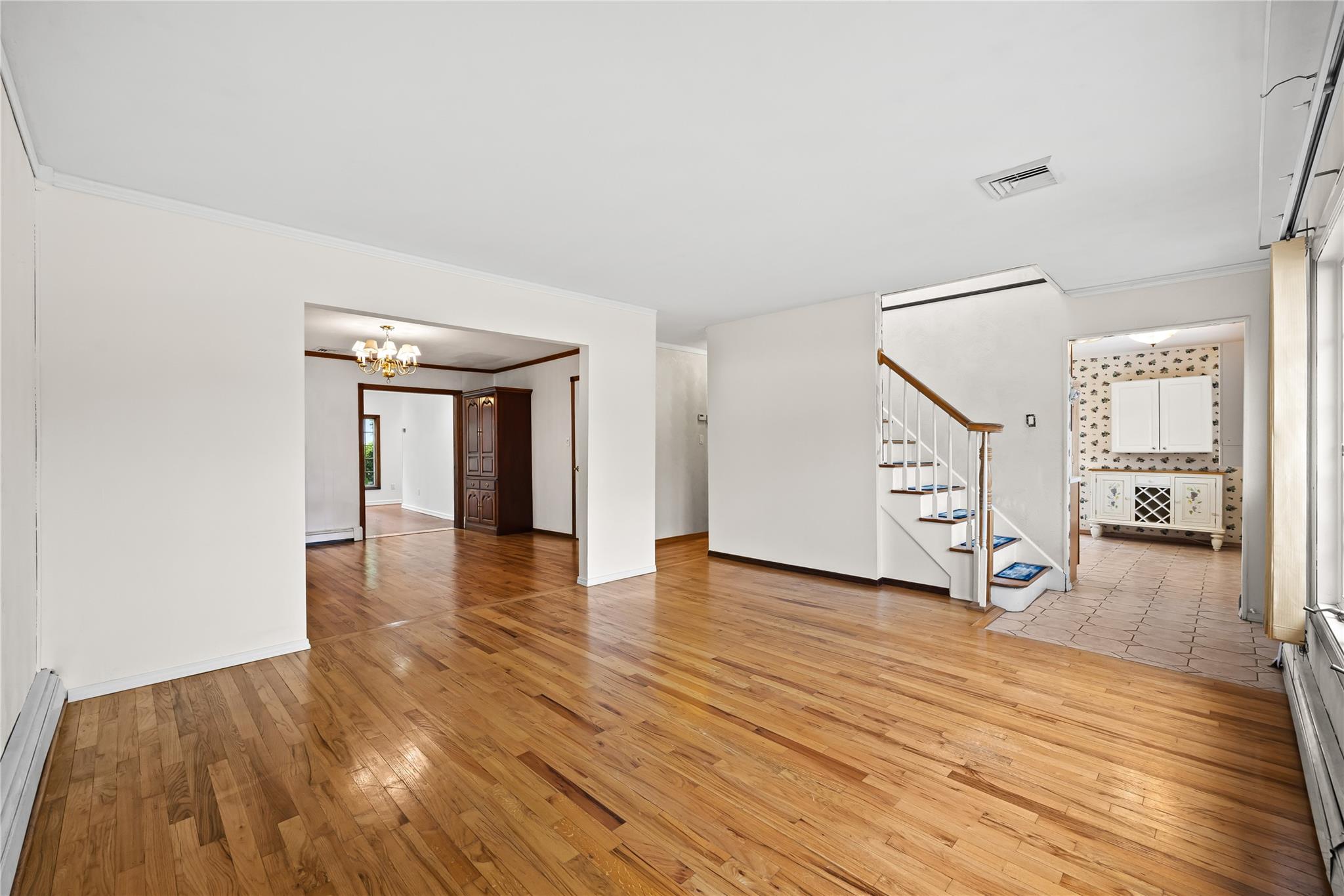 21 Arizona Avenue, Syosset, New York image 17