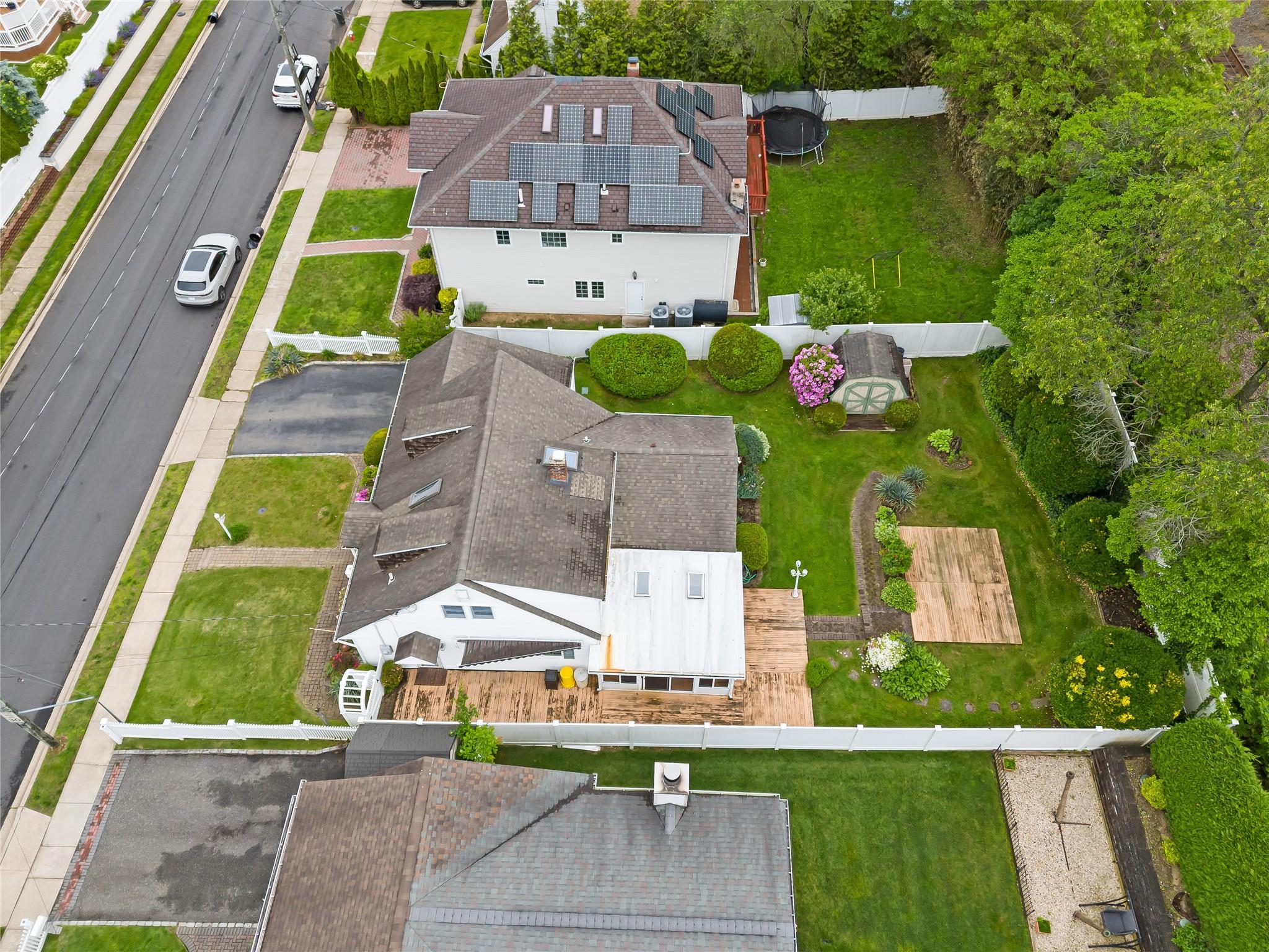 21 Arizona Avenue, Syosset, New York image 2