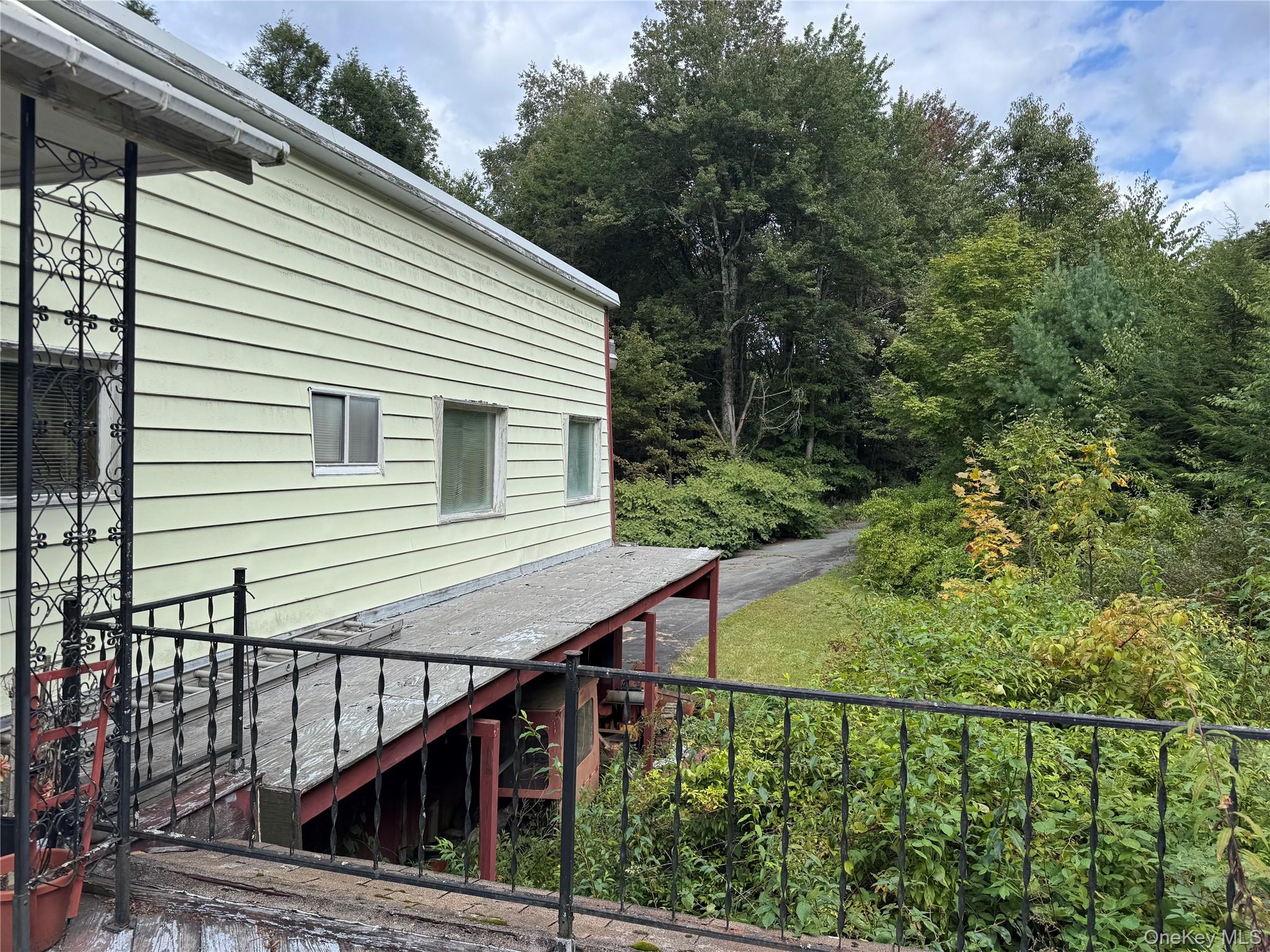 186 Twin Bridge Road