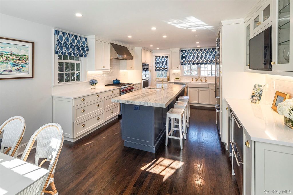 Photo of 5 Orchard Place, Bronxville, NY 10708 (MLS # 943910)