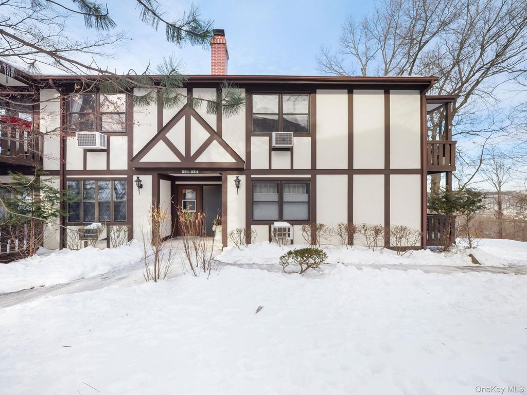 Photo of 552 Sierra Vista Lane, Valley Cottage, NY 10989 (MLS # 954452)