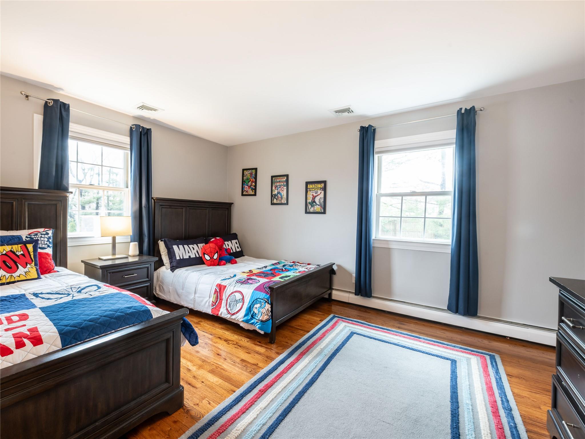 28 Sully Drive, Manhasset, New York image 21