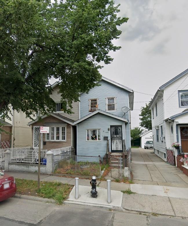 121 Street, Jamaica, Queens, NY - 3 Bedrooms  
3 Bathrooms  
10 Rooms - 
