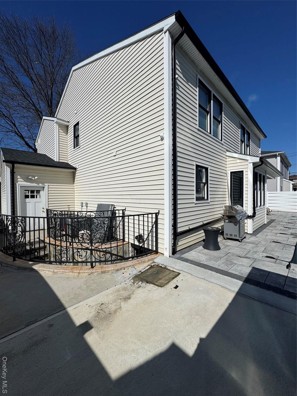 Photo of 1903 Bergen Street, Bellmore, NY 11710 (MLS # 981647)
