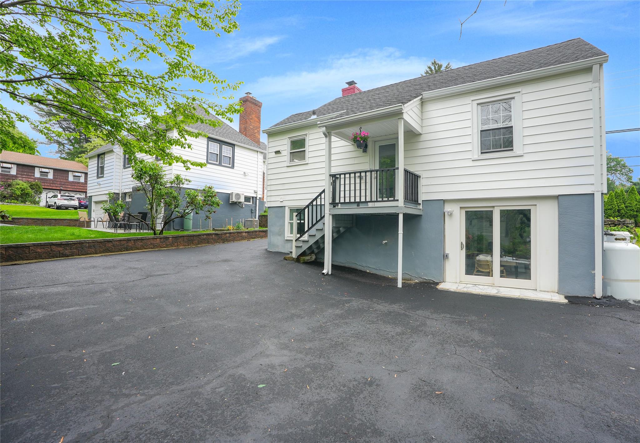 68 N Road, White Plains, New York image 29