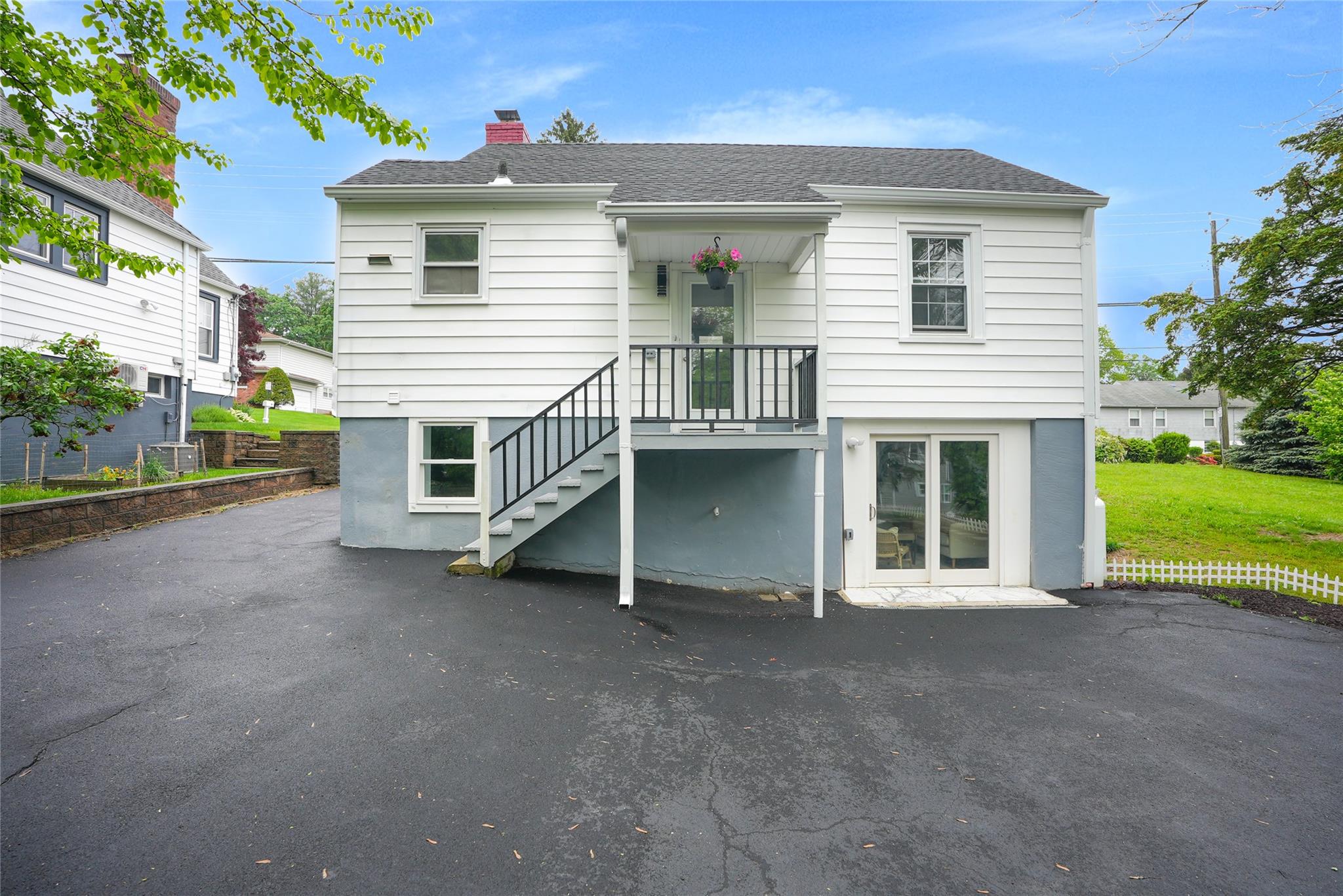 68 N Road, White Plains, New York image 28