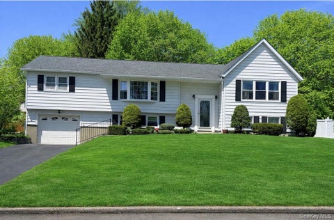 Homes For Sale - 1 Pommel Drive<br/> Newburgh, NY 12550