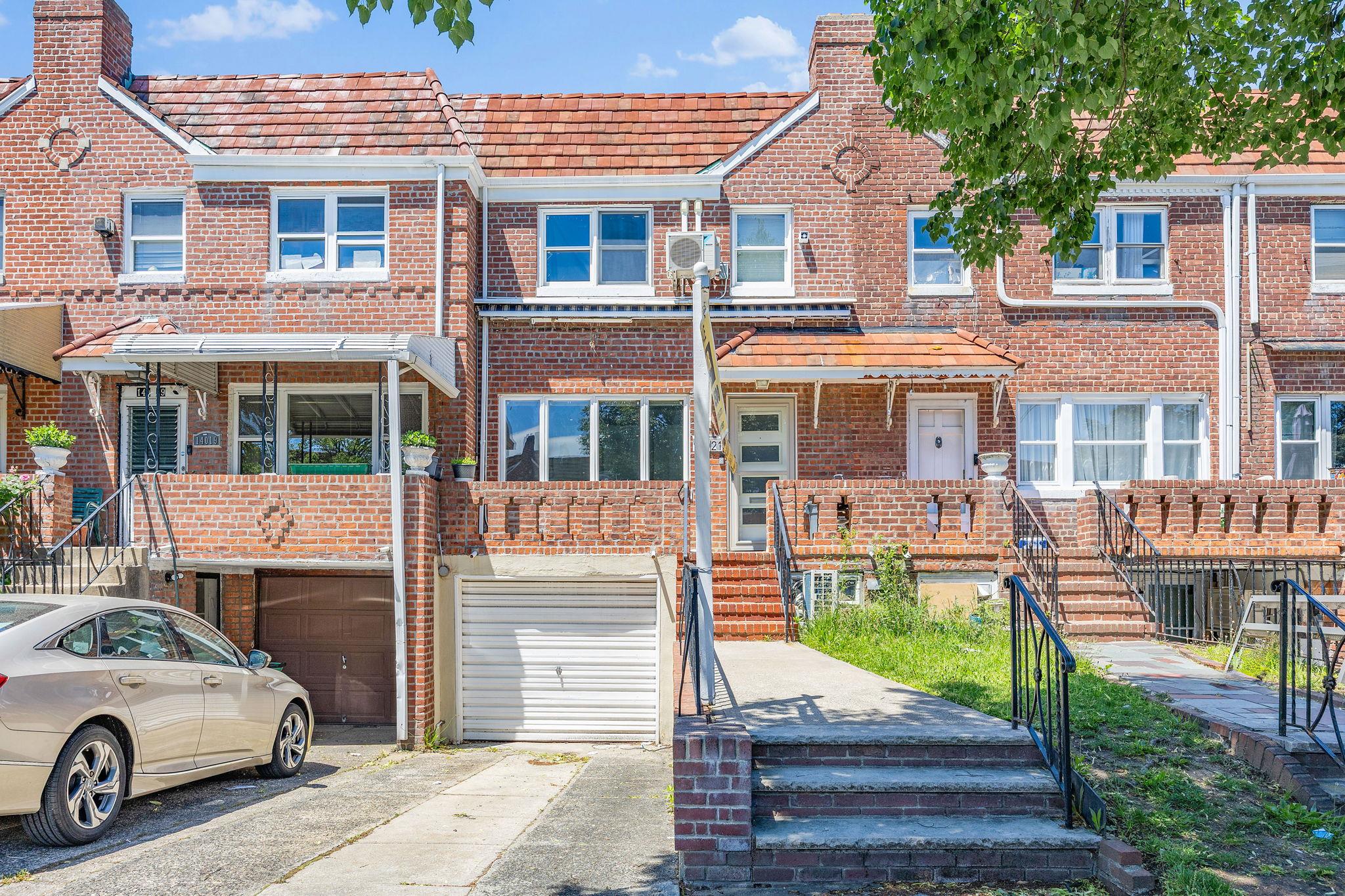 69th Avenue, Kew Garden Hills, Queens, NY - 3 Bedrooms  
3 Bathrooms  
11 Rooms - 