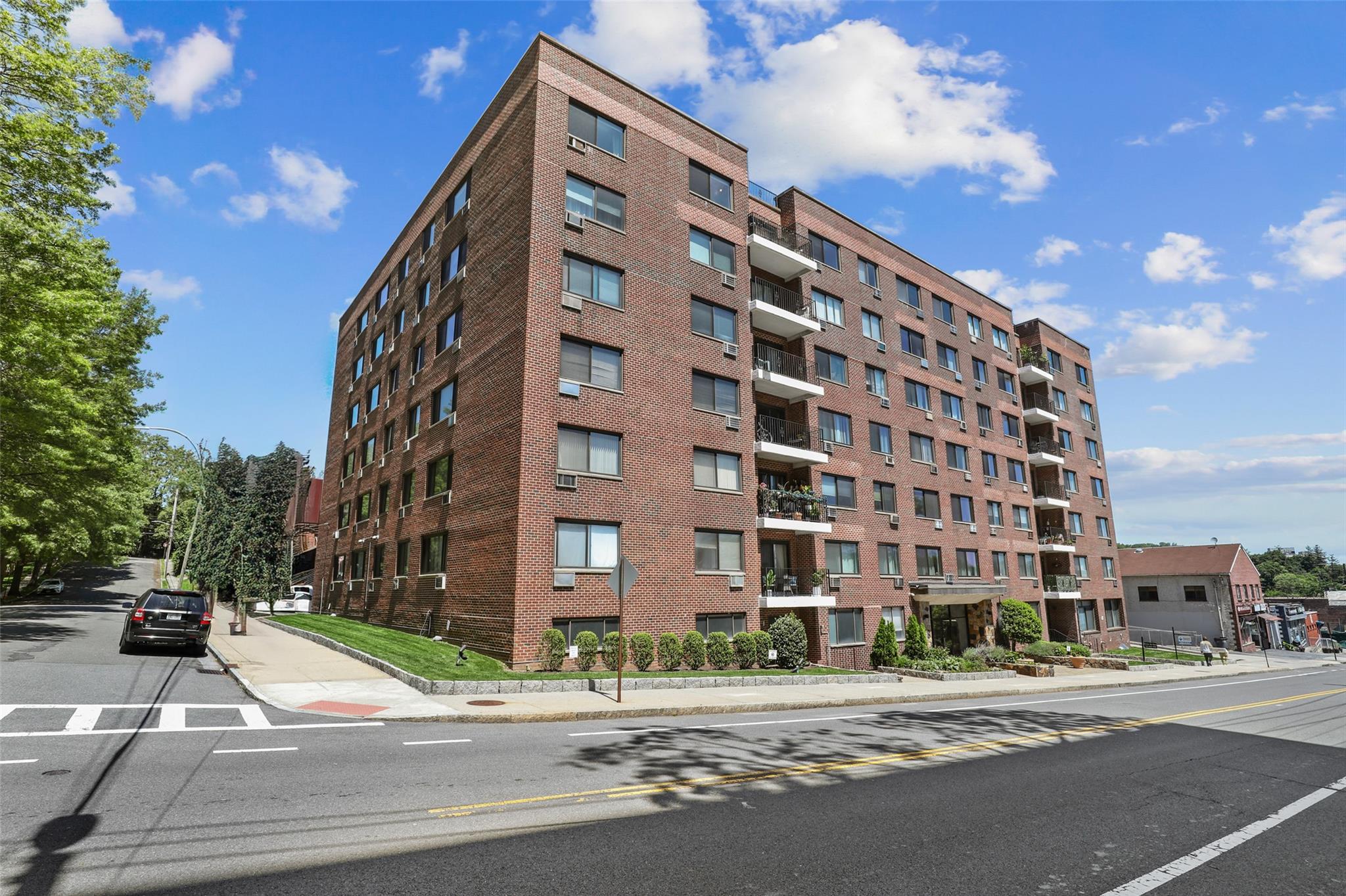 25 Lake Street #7K  7L, White Plains, New York image 1
