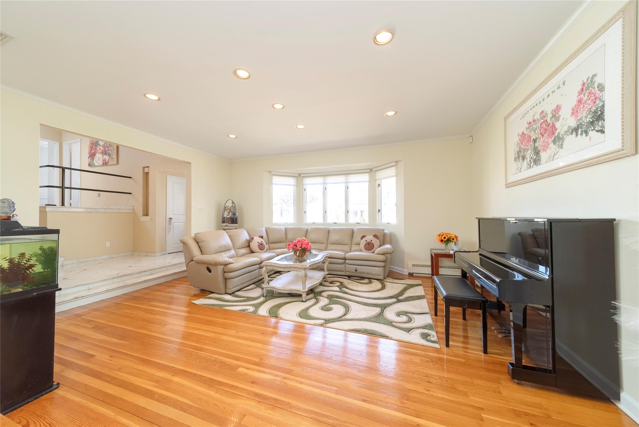 1544 Andrews Lane, East Meadow, New York image 4