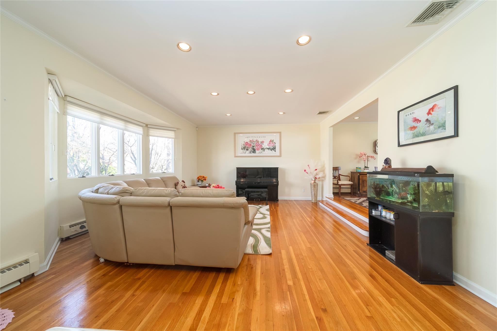 1544 Andrews Lane, East Meadow, New York image 3