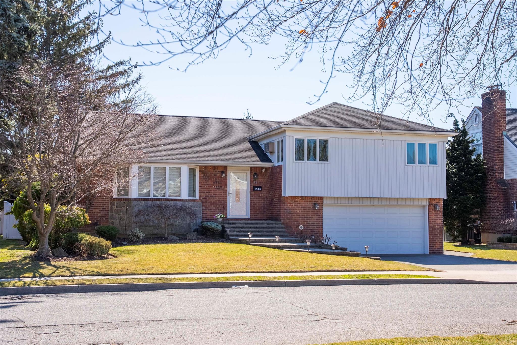 1544 Andrews Lane, East Meadow, New York image 28