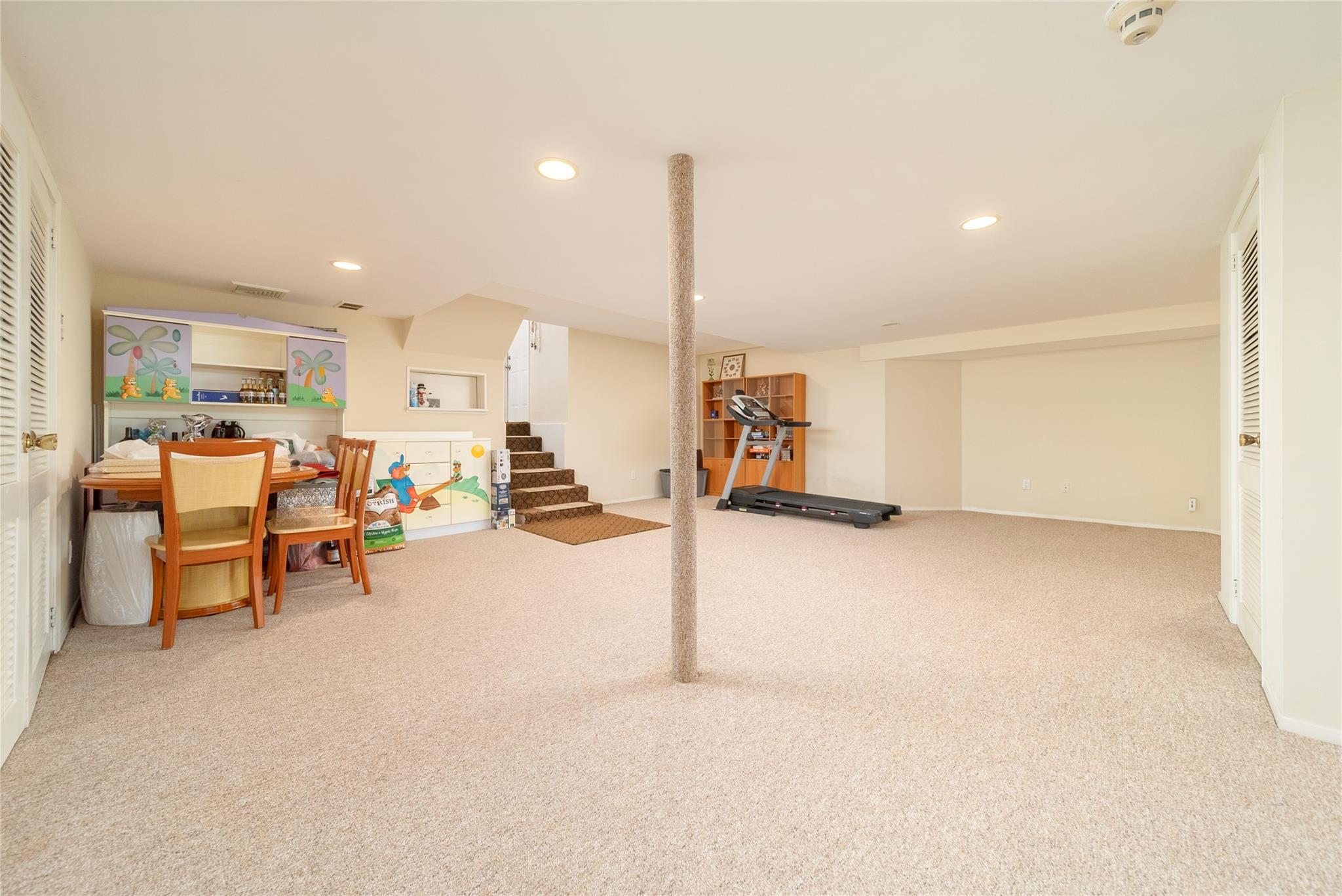 1544 Andrews Lane, East Meadow, New York image 15
