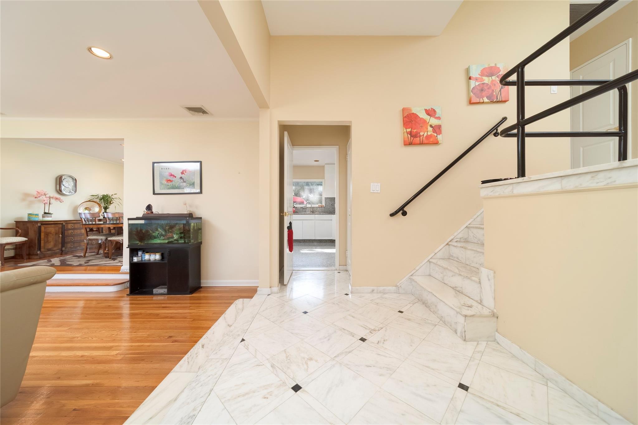 1544 Andrews Lane, East Meadow, New York image 2