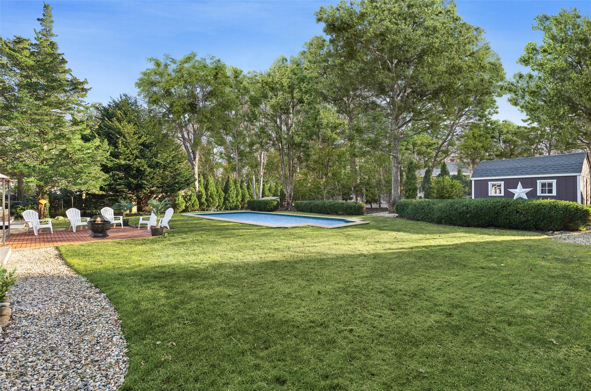 25 Sheepfold Lane, East Hampton, New York image 2