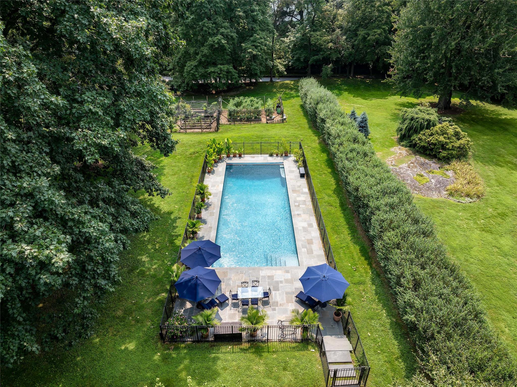 36 Revolutionary Road, Briarcliff Manor, New York image 3