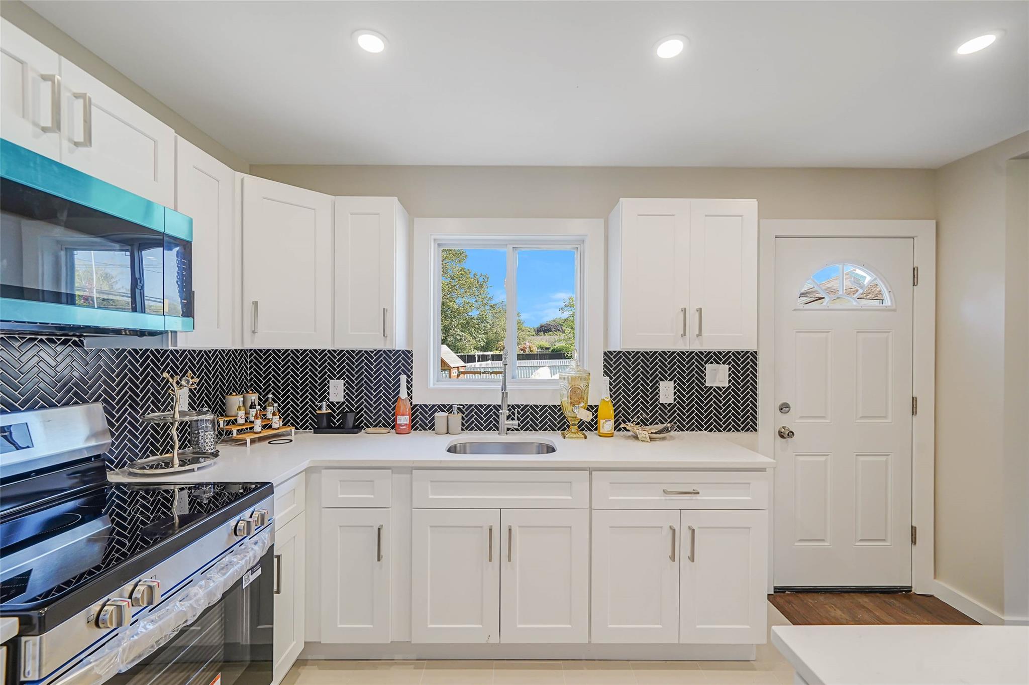 510 Washington Avenue, Patchogue, New York image 3