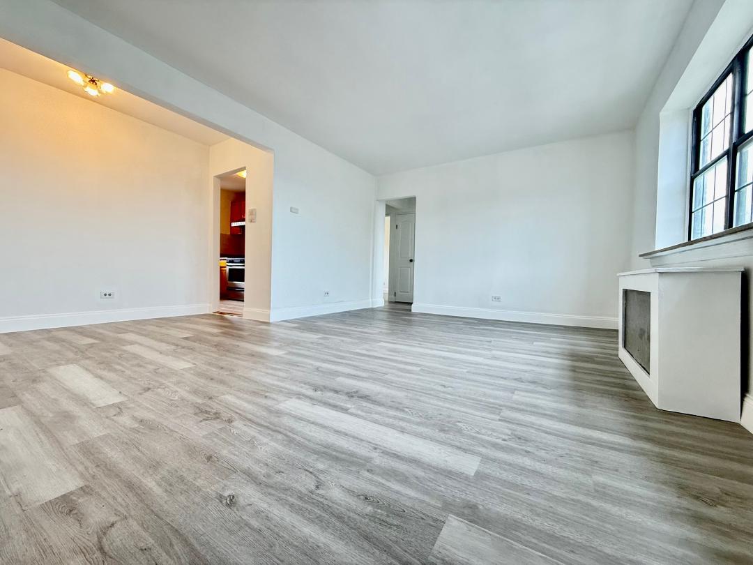 Property for Sale at 147 Street 3C, Flushing, Queens, NY - Bedrooms: 2 
Bathrooms: 1 
Rooms: 4  - $328,000