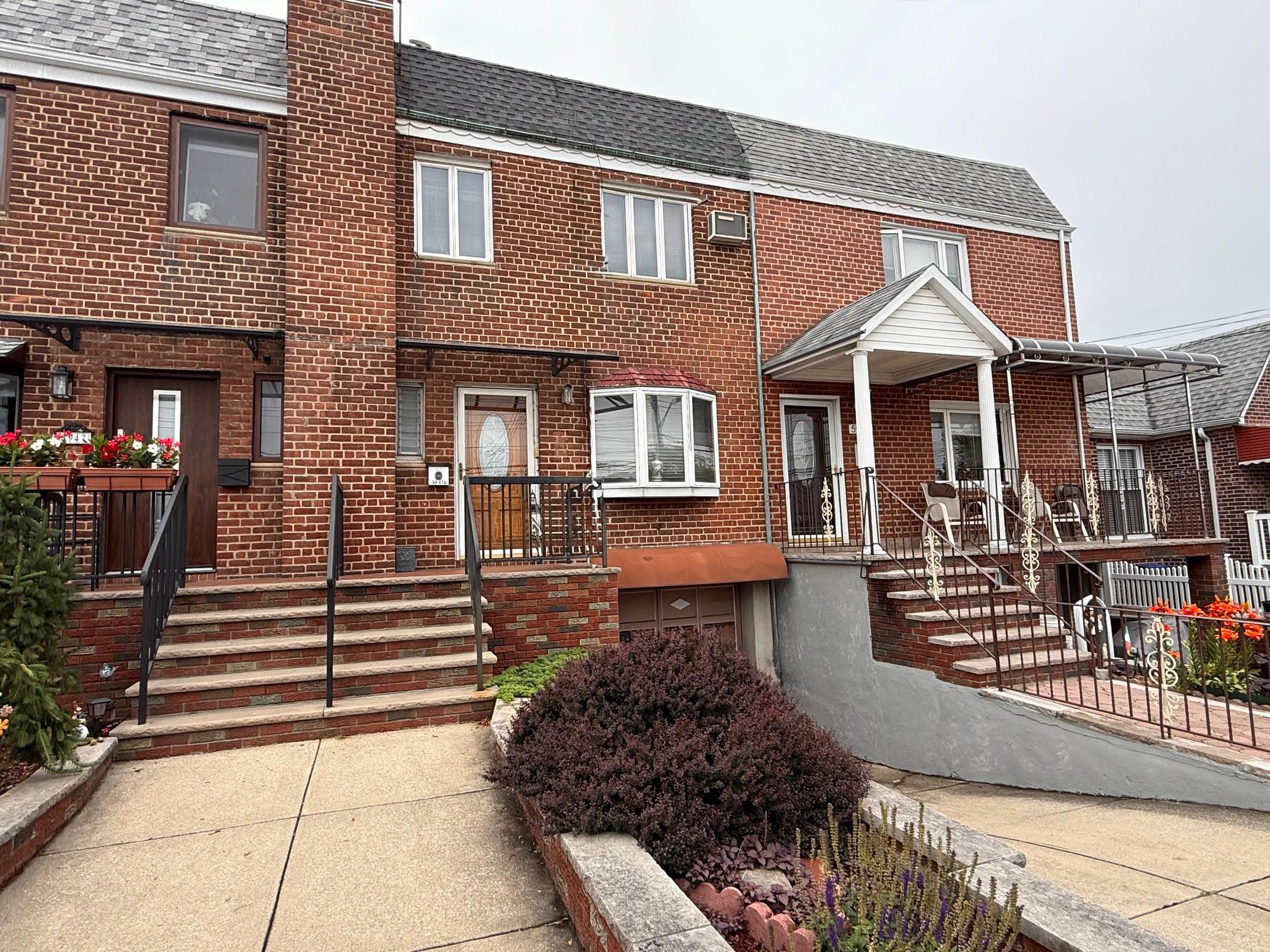 Property for Sale at 69th Lane A, Maspeth, Queens, NY - Bedrooms: 3 
Bathrooms: 2.5 
Rooms: 8  - $939,000