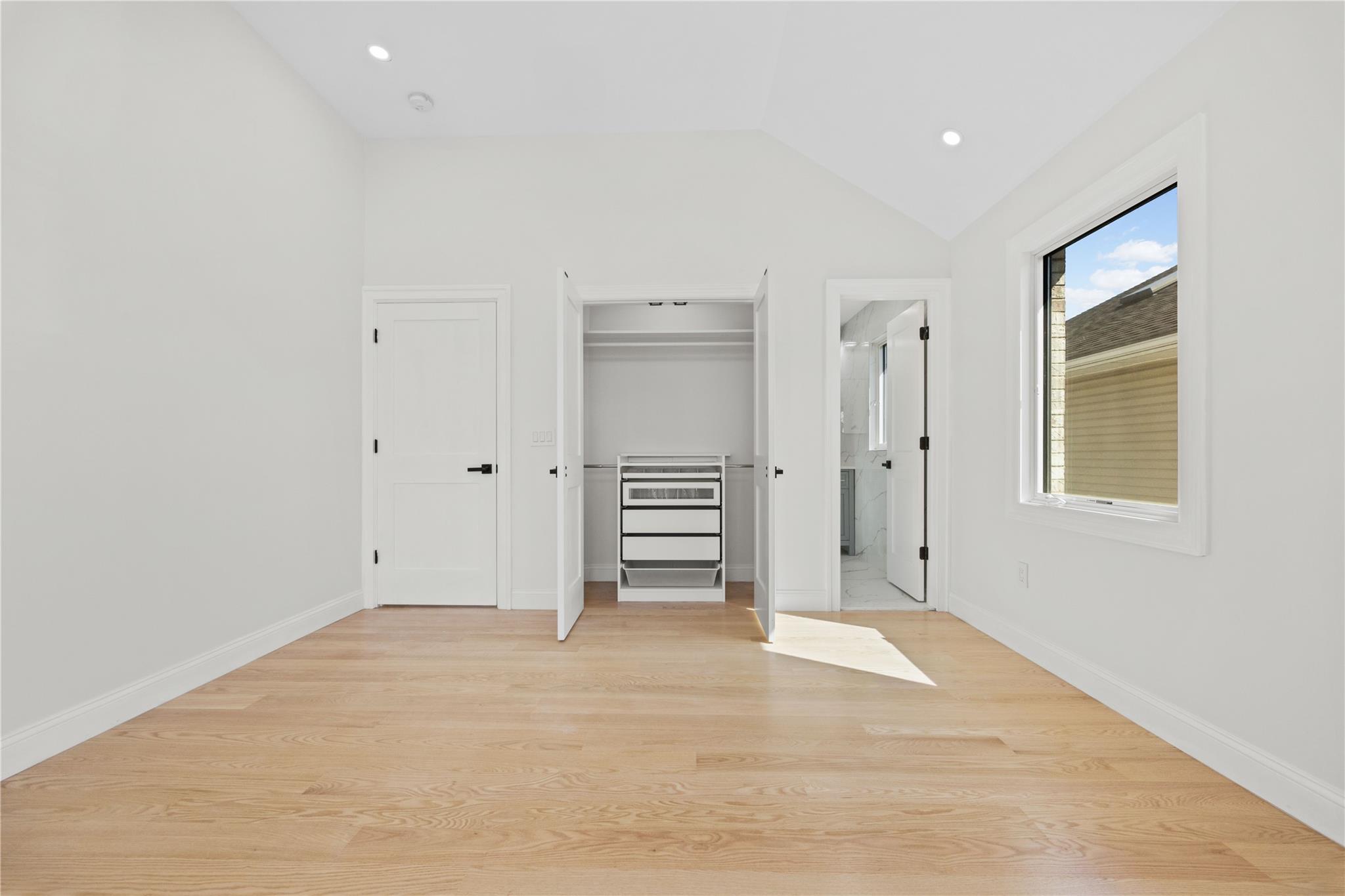 48 N Moore Street, New Hyde Park, New York image 38