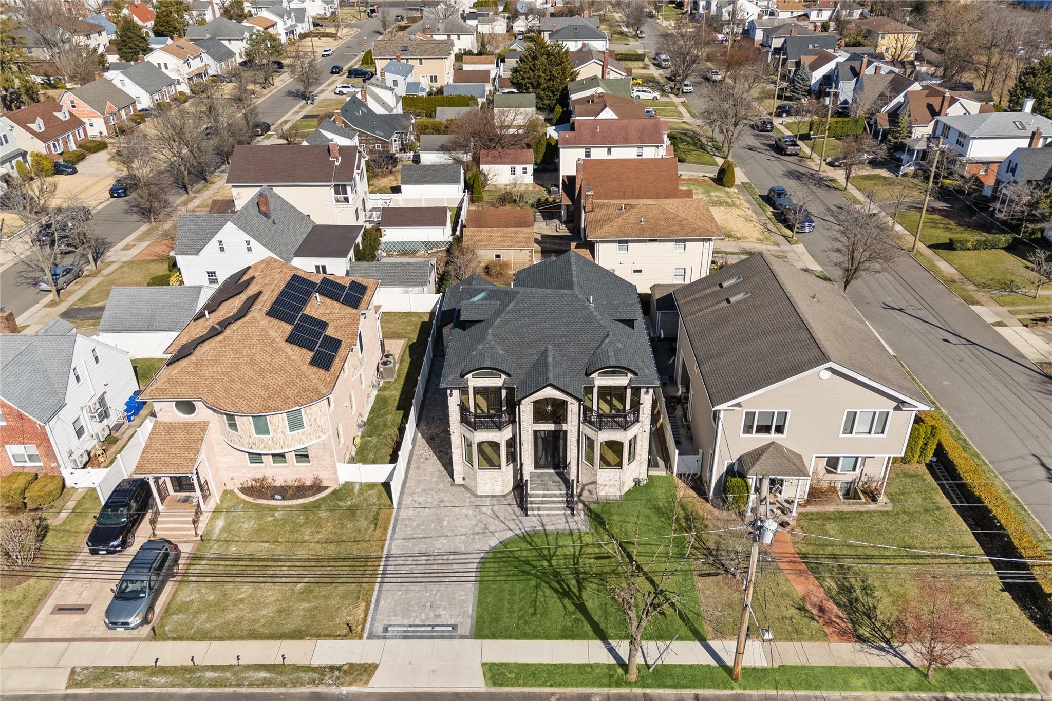 48 N Moore Street, New Hyde Park, New York image 3