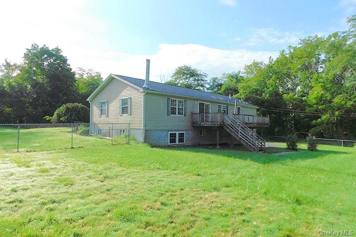 1566 Albany Post Road