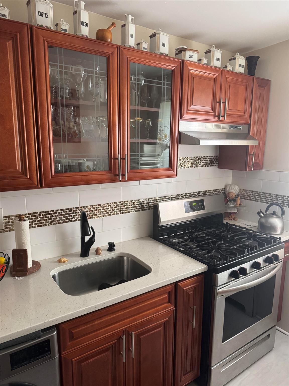 233-06 131 Street #1, Rosedale, New York image 3