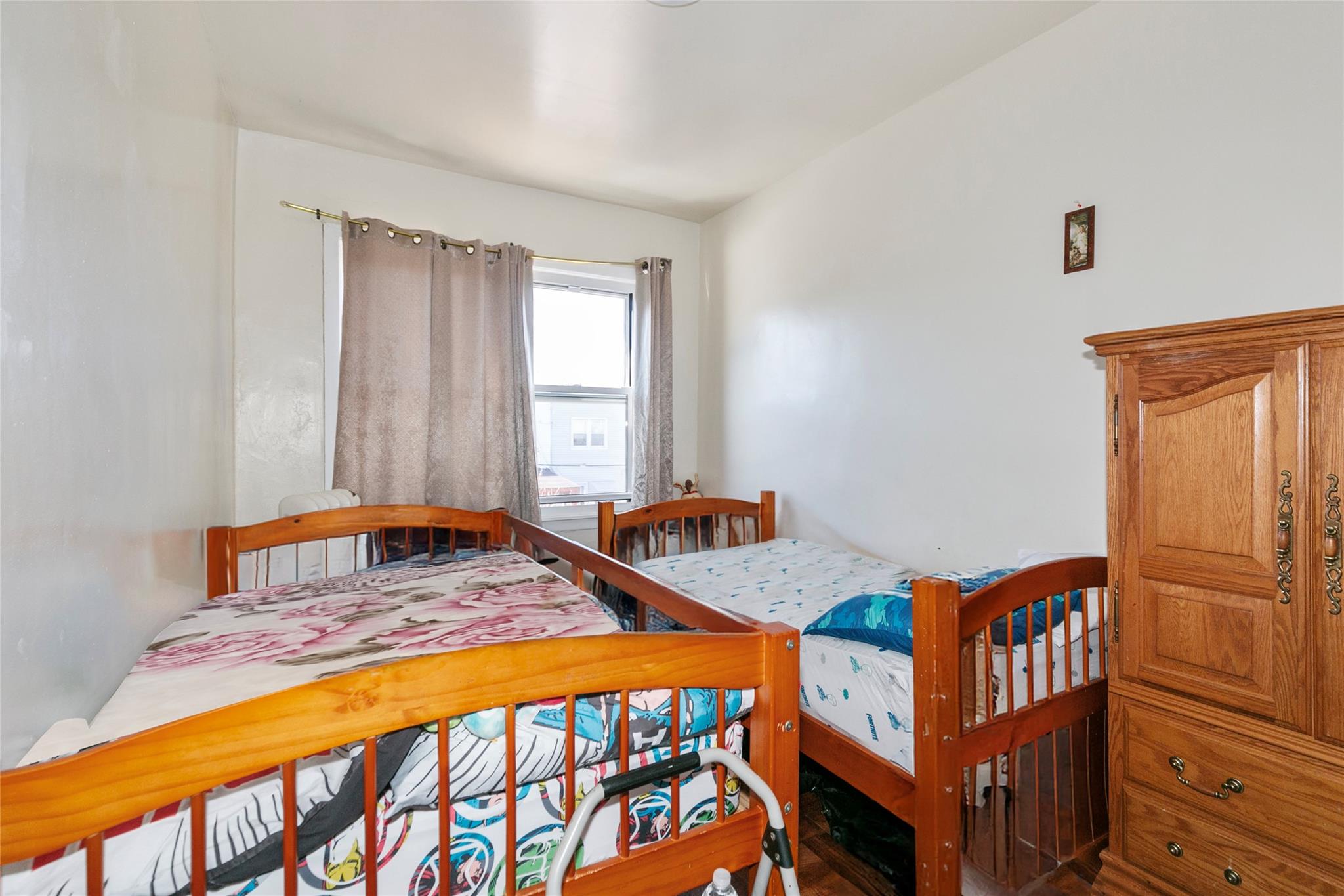 New York, New York 11416, United States, 5 Bedrooms Bedrooms, ,2 BathroomsBathrooms,Residential,Active,85177