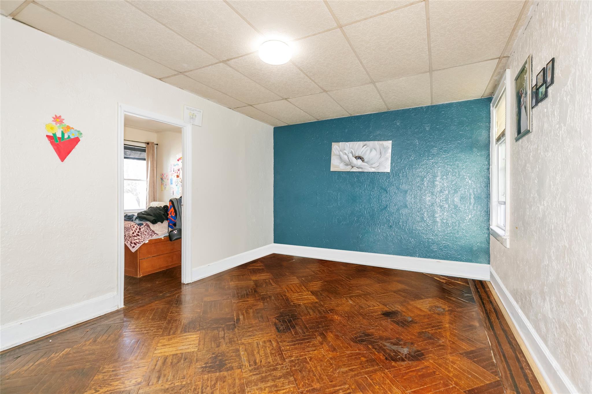 New York, New York 11416, United States, 5 Bedrooms Bedrooms, ,2 BathroomsBathrooms,Residential,Active,85177