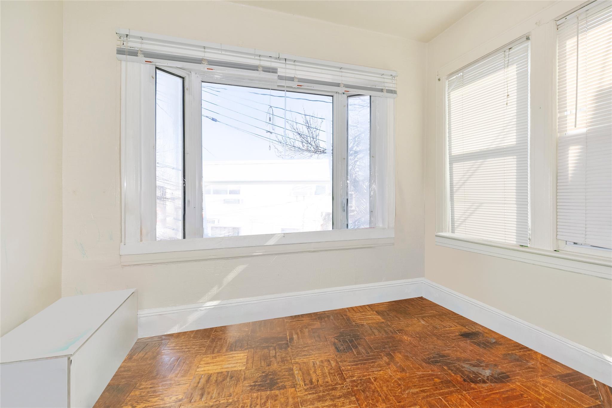 New York, New York 11416, United States, 5 Bedrooms Bedrooms, ,2 BathroomsBathrooms,Residential,Active,85177