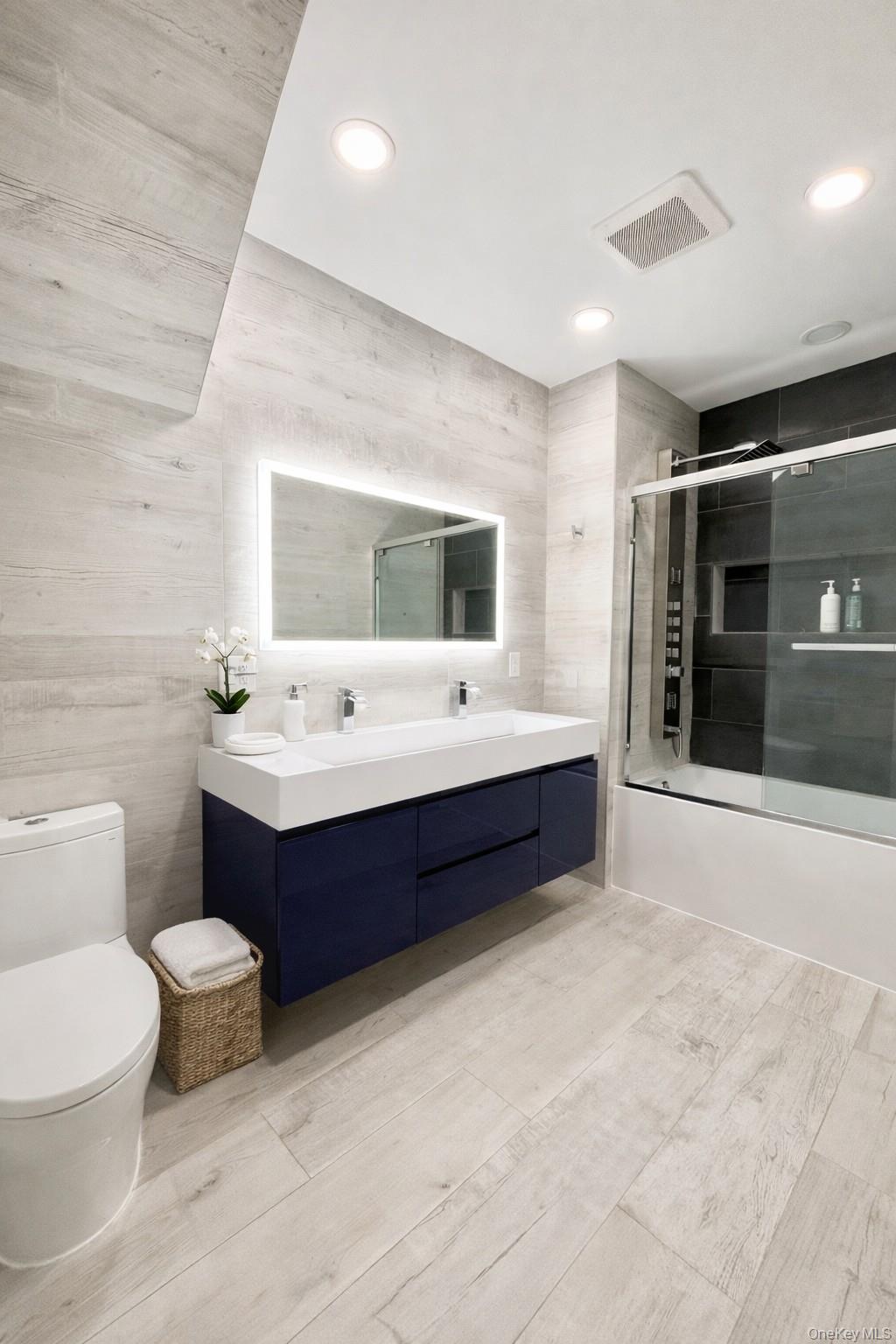 203 WASHINGTON Avenue