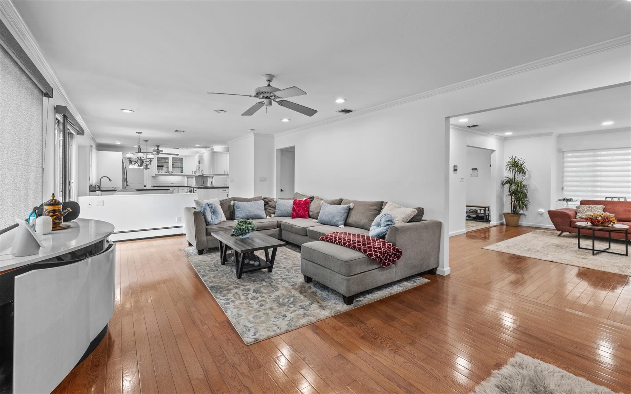 94 Stonehurst Lane, Dix Hills, New York image 9