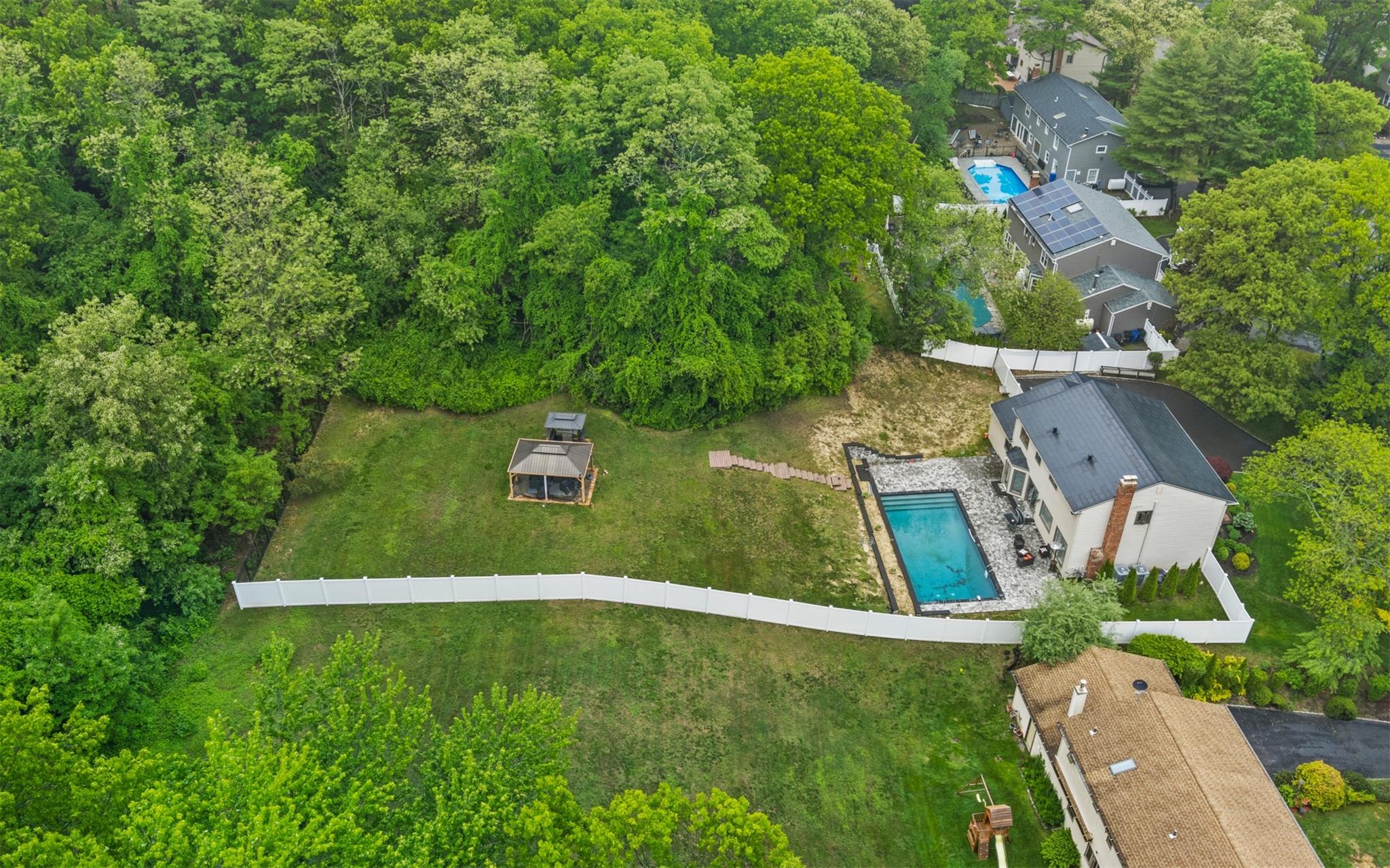94 Stonehurst Lane, Dix Hills, New York image 41