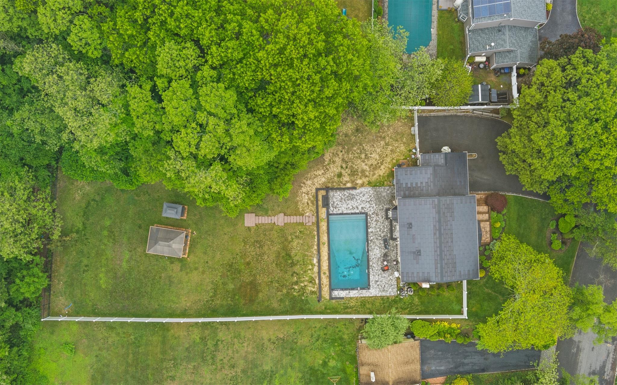 94 Stonehurst Lane, Dix Hills, New York image 40