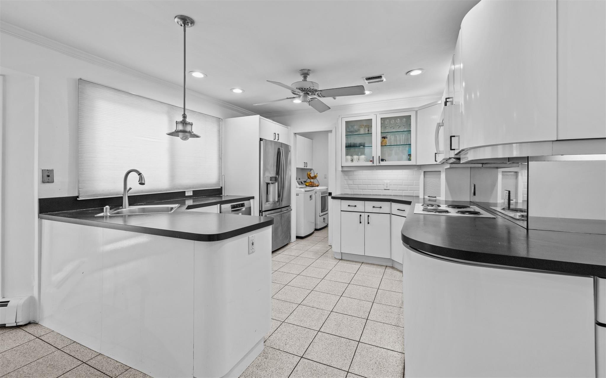 94 Stonehurst Lane, Dix Hills, New York image 12