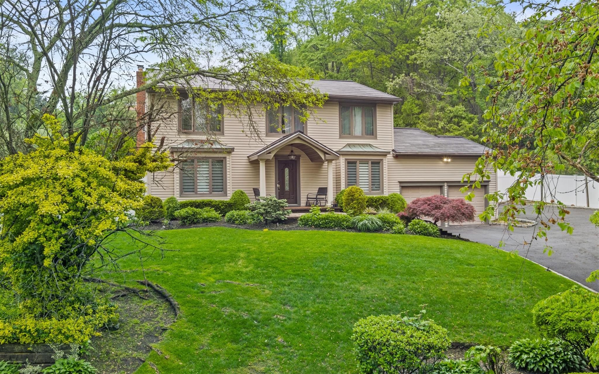 94 Stonehurst Lane, Dix Hills, New York image 36
