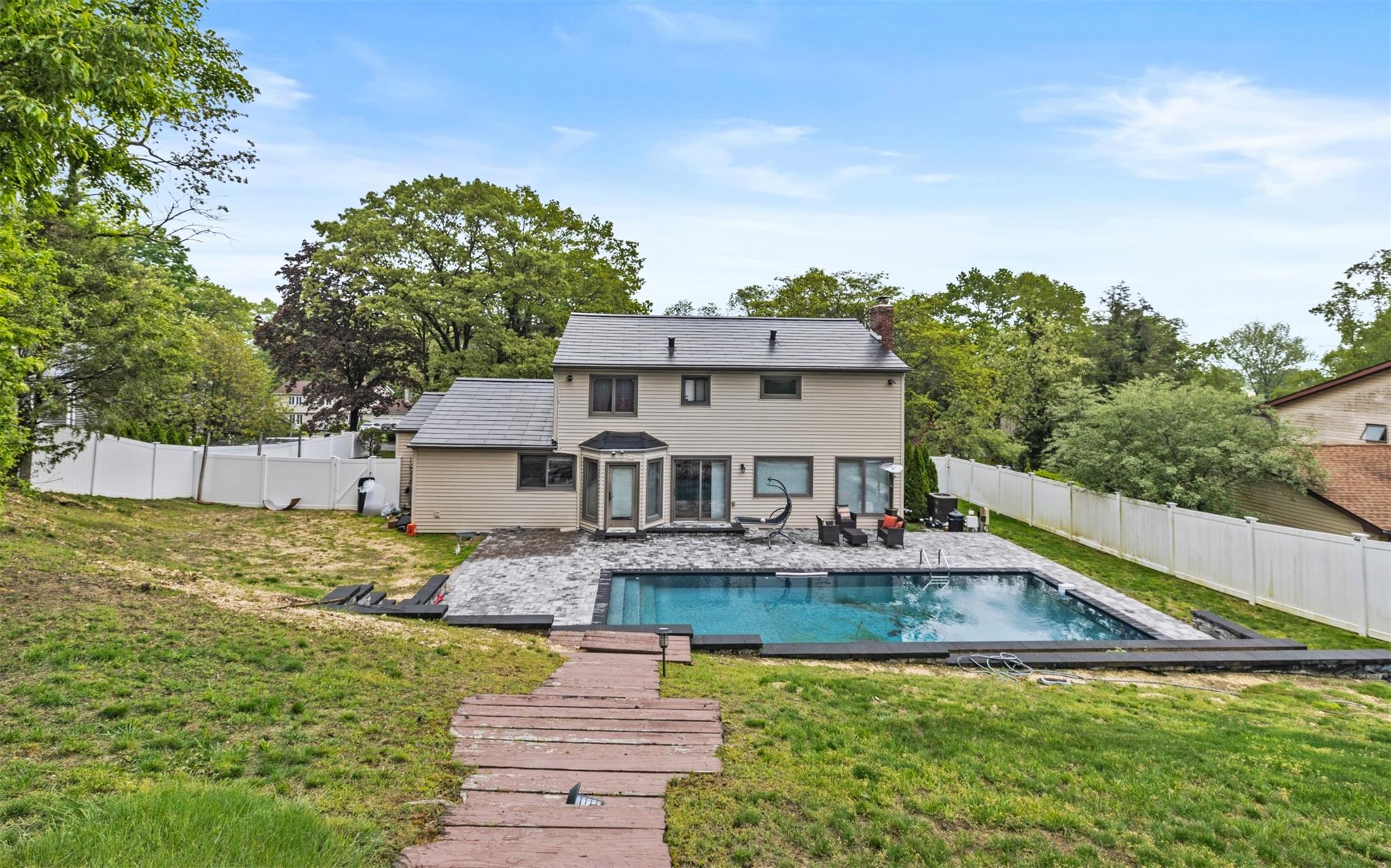 94 Stonehurst Lane, Dix Hills, New York image 35