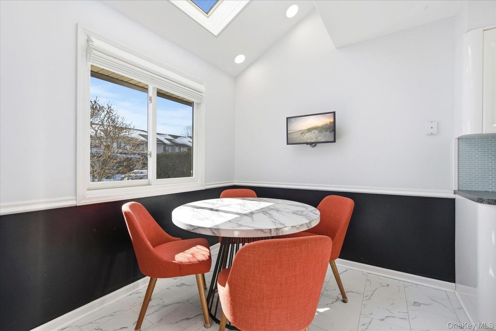 Photo of 201 Poplar Court #201, Wantagh, NY 11793 (MLS # 960484)