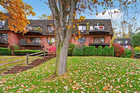 Condo For Sale - 2 Briarcliff Drive #3<br/> Ossining, NY 10562