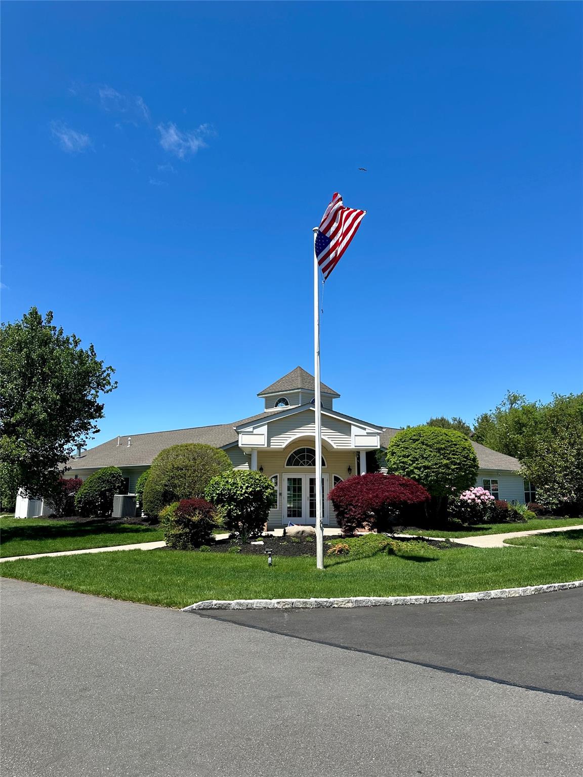 1403 Pebble Beach Path, Riverhead, New York image 31
