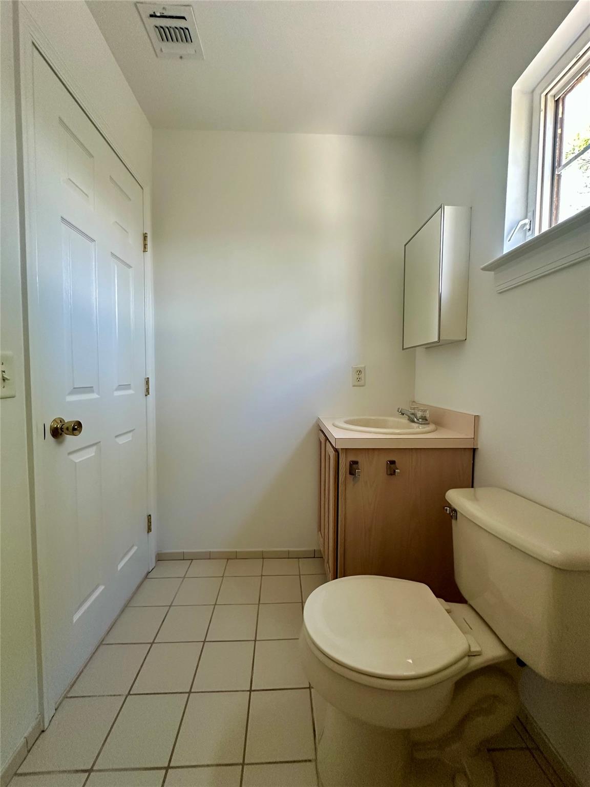 1403 Pebble Beach Path, Riverhead, New York image 26