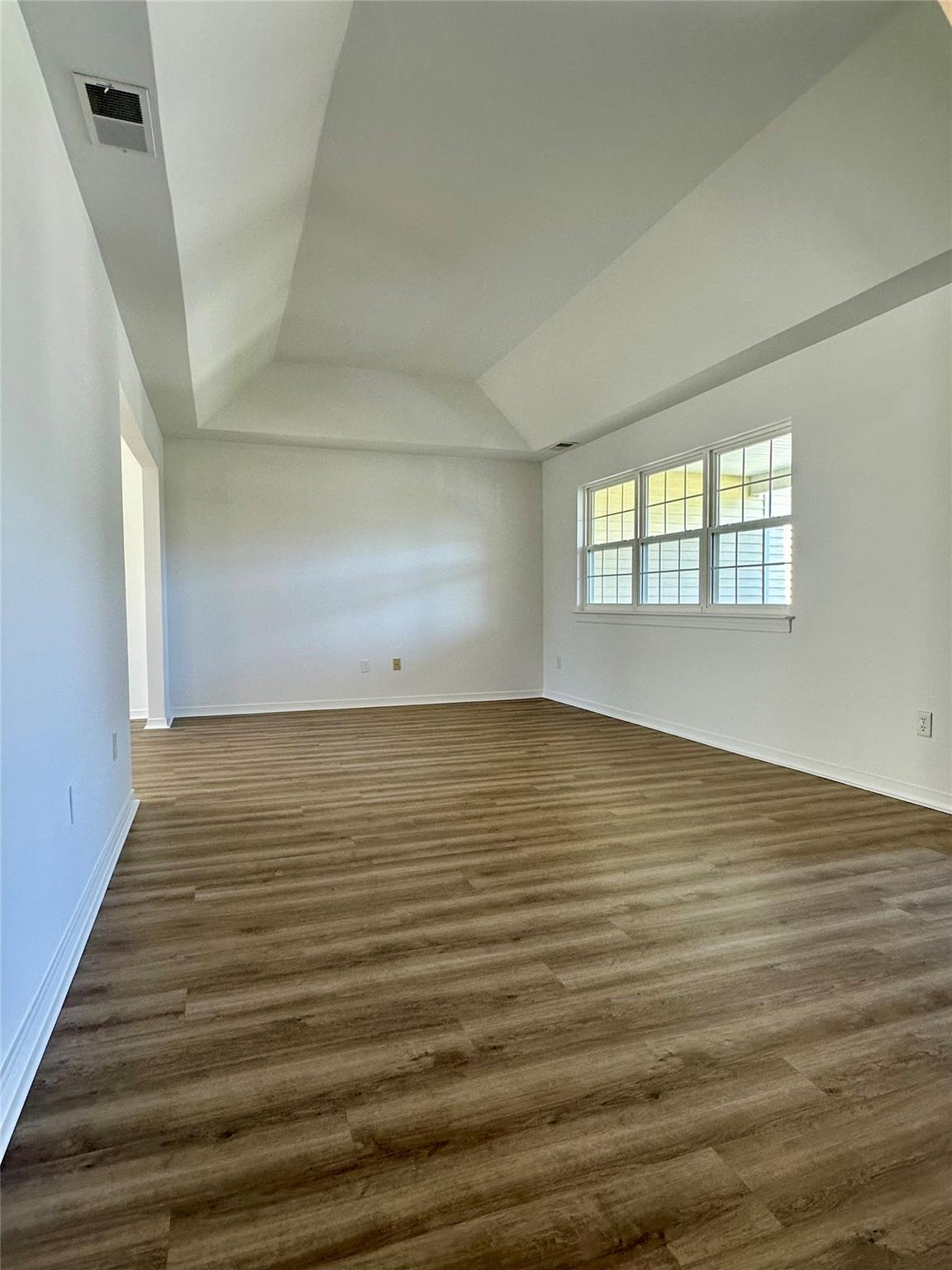 1403 Pebble Beach Path, Riverhead, New York image 6