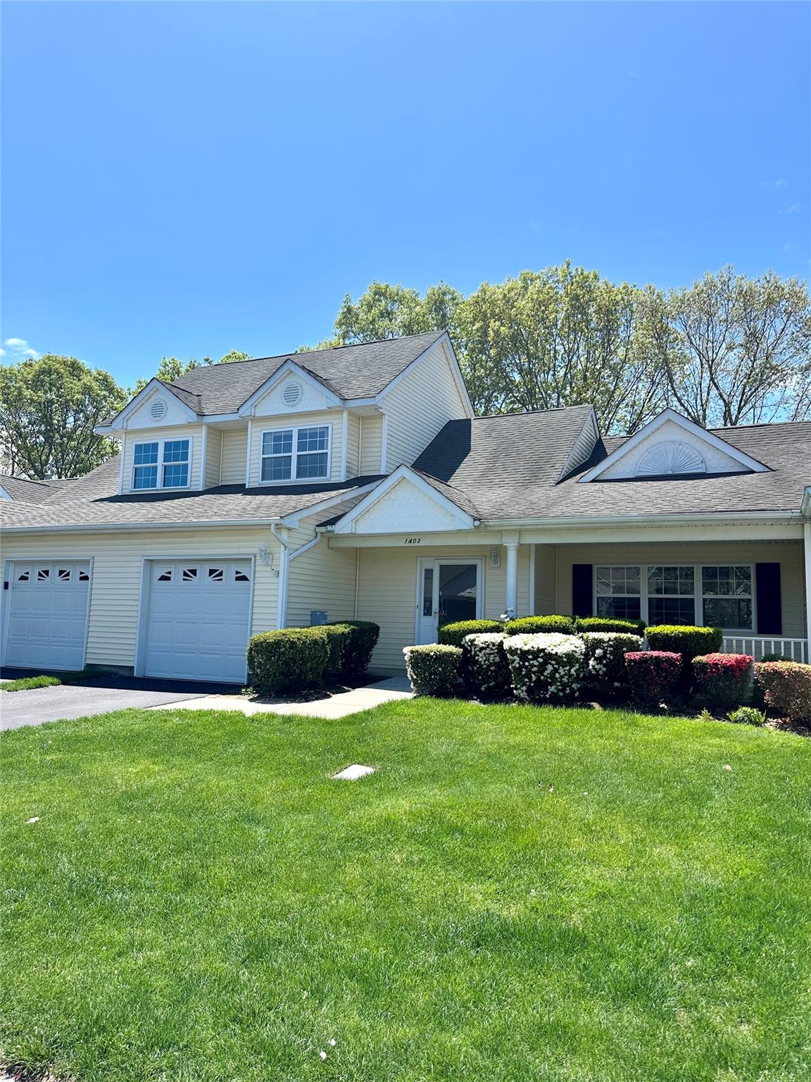 1403 Pebble Beach Path, Riverhead, New York image 1