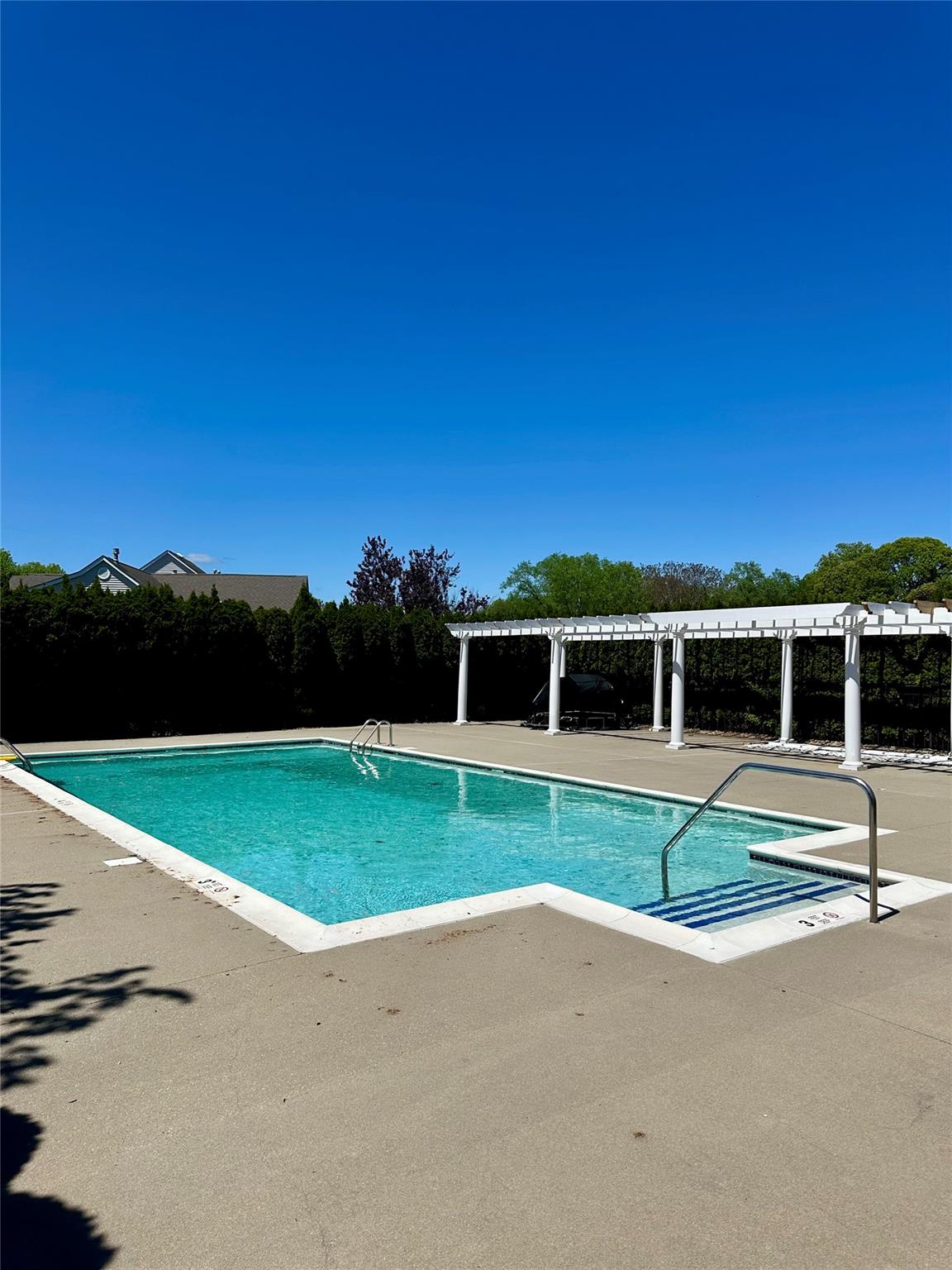 1403 Pebble Beach Path, Riverhead, New York image 32