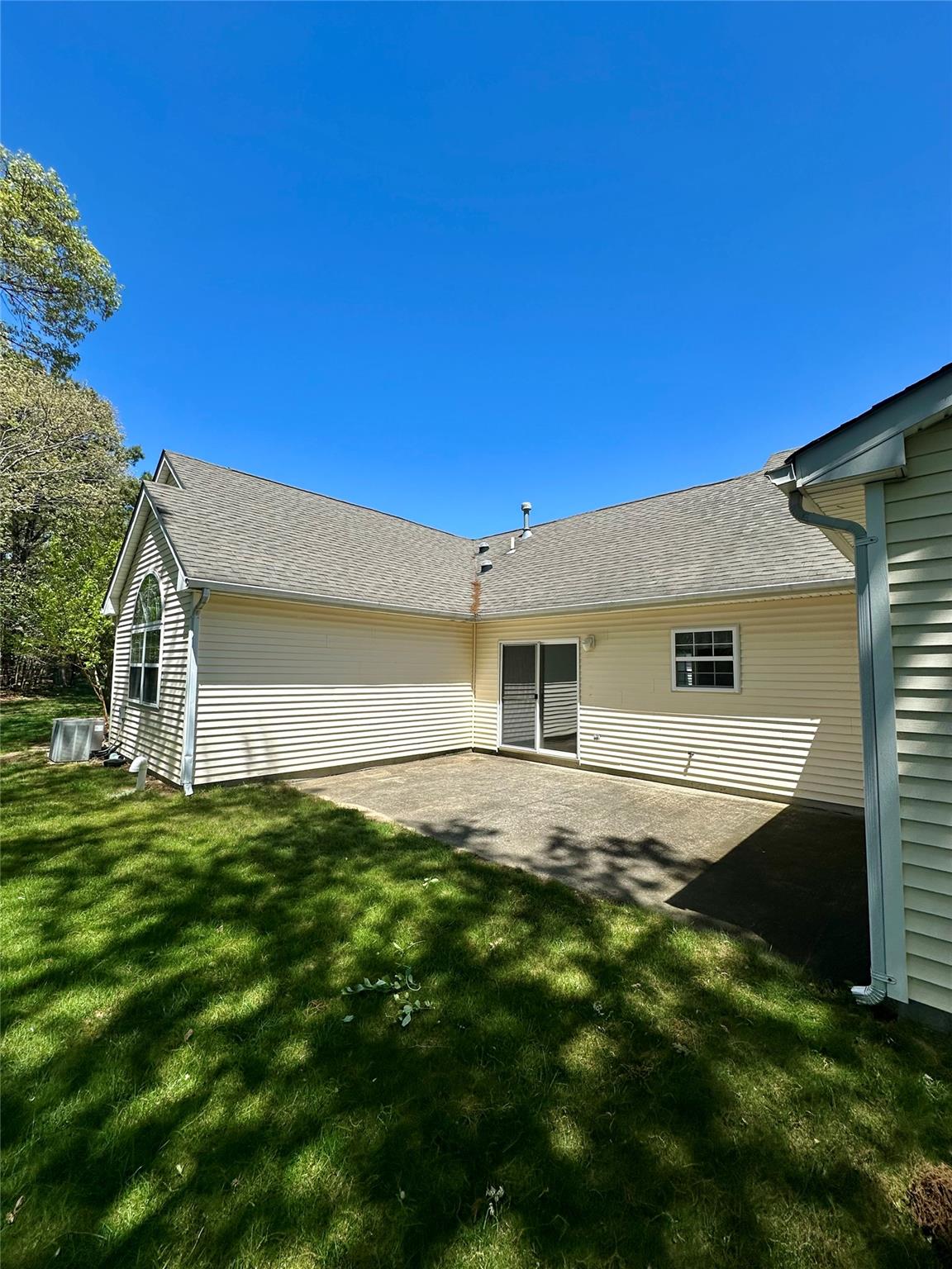 1403 Pebble Beach Path, Riverhead, New York image 30