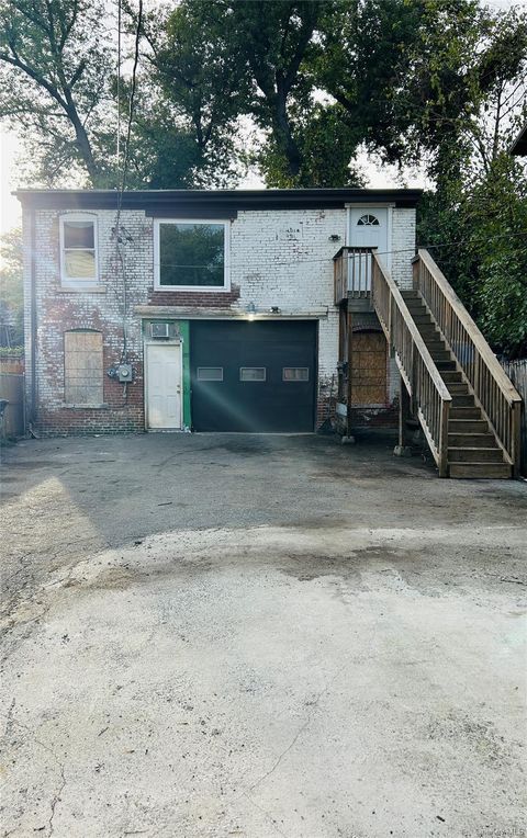 29 City Terrace Newburgh NY 12550