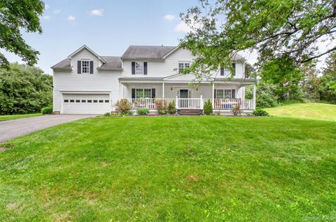 Homes For Sale - 5 Red Tail Court<br/> Pawling, NY 12564